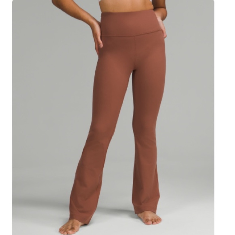 Lululemon Groove-Super-High-Rise Flared Pant Nulu